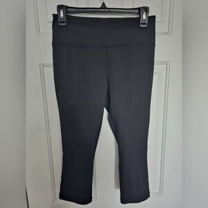 NWT DSG Black 3/4 Leggings - Sz M